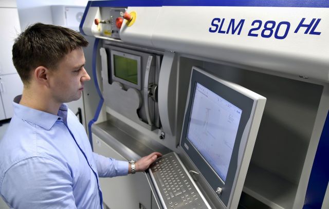 StrojLAB na FSI | Autor: Igor Šefr