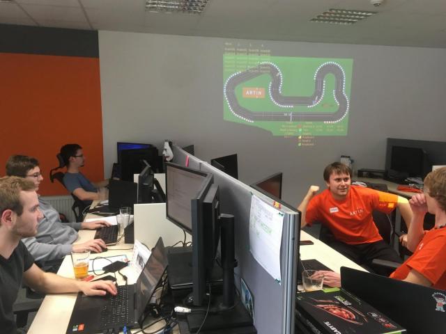 24hodinový hackhaton v programování aut pomocí umělé inteligence | Autor: Archiv společnosti ARTIN