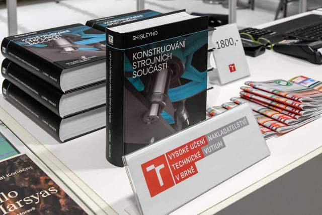 Křest Shigleyho konstruování strojních součástí na Hvězdárně a planetáriu Brno | Autor: Michaela Dvořáková