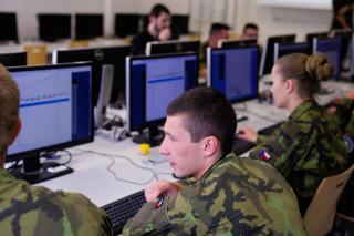 Kybernetickou arénu testovali také studující Univerzity obrany | Autor: Nikola Číková