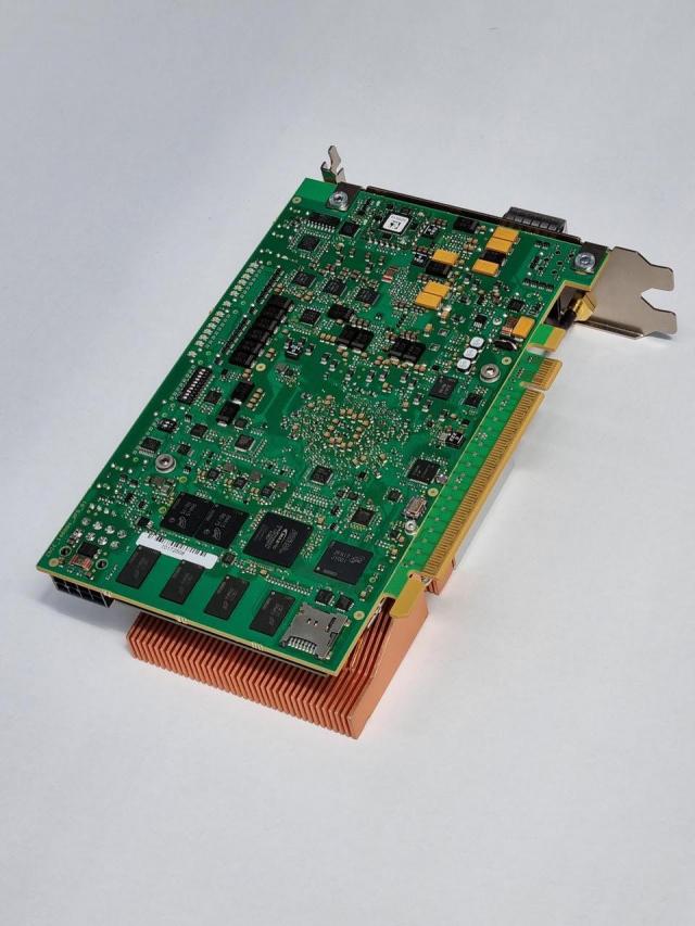 FPGA acceleration card can monitor up to 400 gigabits of data per second | Author: Archive of Jan Korenek