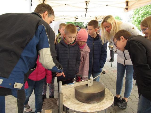 Odlévání nového zvonu | Autor: archiv ÚST