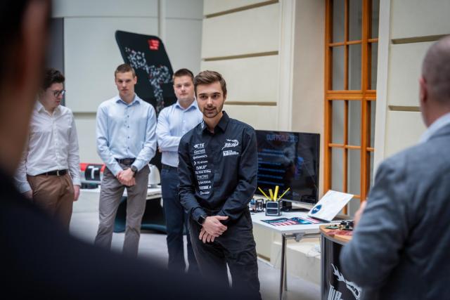 Presentation of the BUT student formula team. | Autor: Václav Koníček