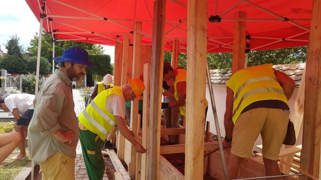 The project involved people across generations, professions, and cultures – from children to seniors, both local and international participants. The Vyškov Charity Day Services Center also took part. | Author: FA BUT archive