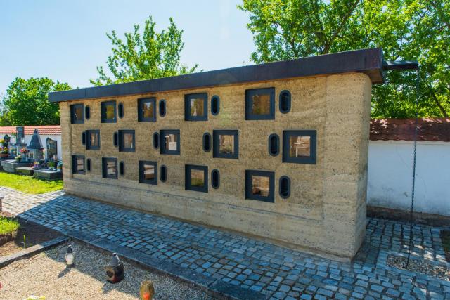 The columbarium made of rammed clay by architects from FA BUT succeeded in the Village of the Year competition. | Author: Dušan Račko