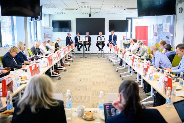 The visit to ThermoFisher Scientific also included a panel discussion on cooperation in the field of STEM competitiveness. | Author: TFS