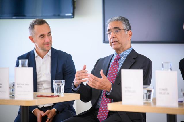 The visit to ThermoFisher Scientific also included a panel discussion on cooperation in the field of STEM competitiveness. | Author: TFS