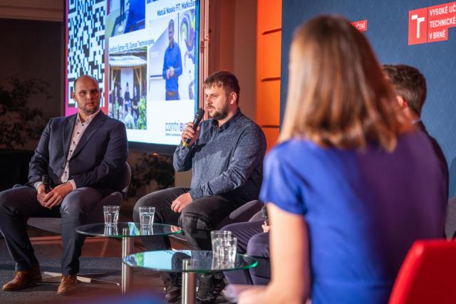 Diskuzní panel finalistů 4. ročníku Ceny podnikavosti studenta VUT. | Autor: Václav Koníček