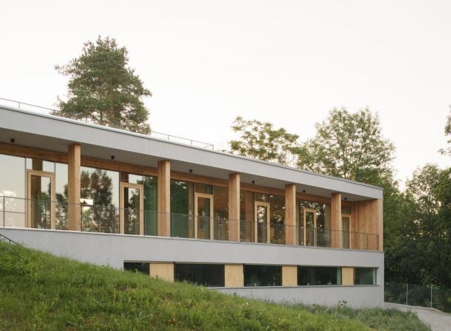 Idea místa, které poskytne rodinám procházejícím nejtěžšími životními okamžiky klid, podporu a lidskou důstojnost, vznikala mnoho let. | Author: Alex Shoots Buildings