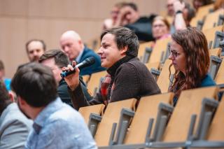 Setkání akademické obce s kandidáty na děkana FEKT. | Autor: Jakub Rozboud