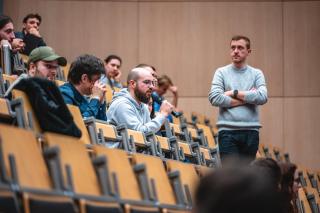 Setkání akademické obce s kandidáty na děkana FEKT. | Autor: Jakub Rozboud