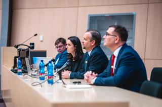 Setkání akademické obce s kandidáty na děkana FEKT. | Autor: Jakub Rozboud