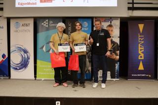 Autor: AT&T Hackathon Junior