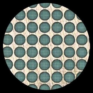 Design metamateriálu zachycený fotoaparátem (5x zvětšeno). | Autor: F. Dušek